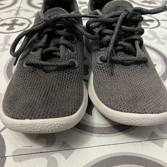 Allbirds Women’s Trail Runners size 7 grey breathable, flexible, sustainable - Picture 3 of 10